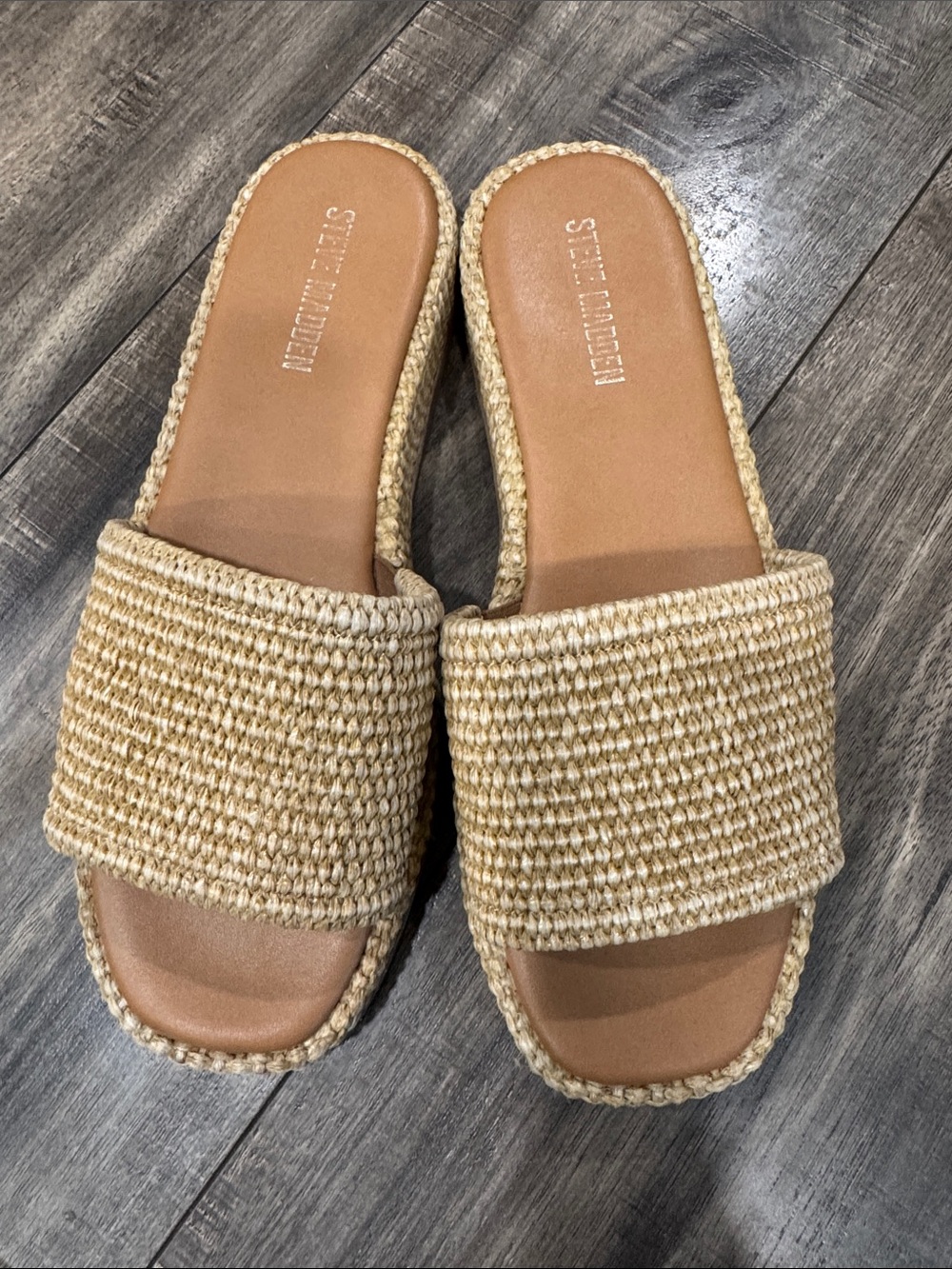 Steve Madden Boadwalk Natural Woven Slide Sandals in Cognac size 10
